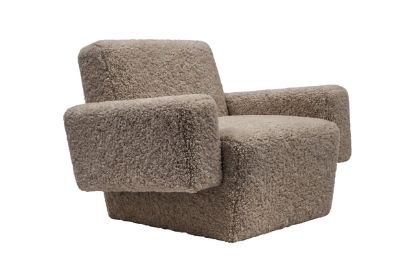 Hunk Lounge Chair With Armrests Curly 17mm 07 Sahara (UK)