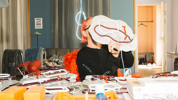 Globos Neon Wide (EU) Red / Purple / Pink by Josefin Eklund - Hem